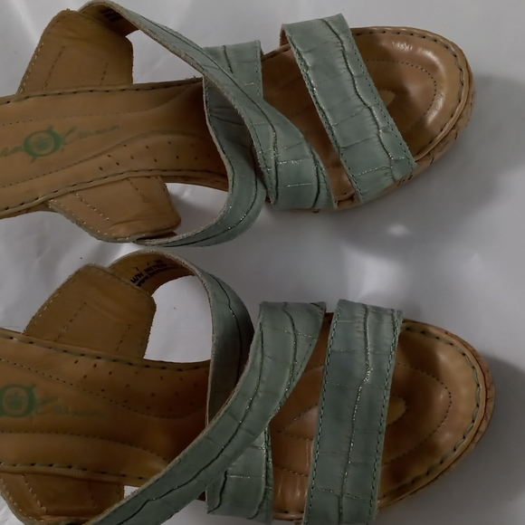 Sandals - Picture 3 of 8